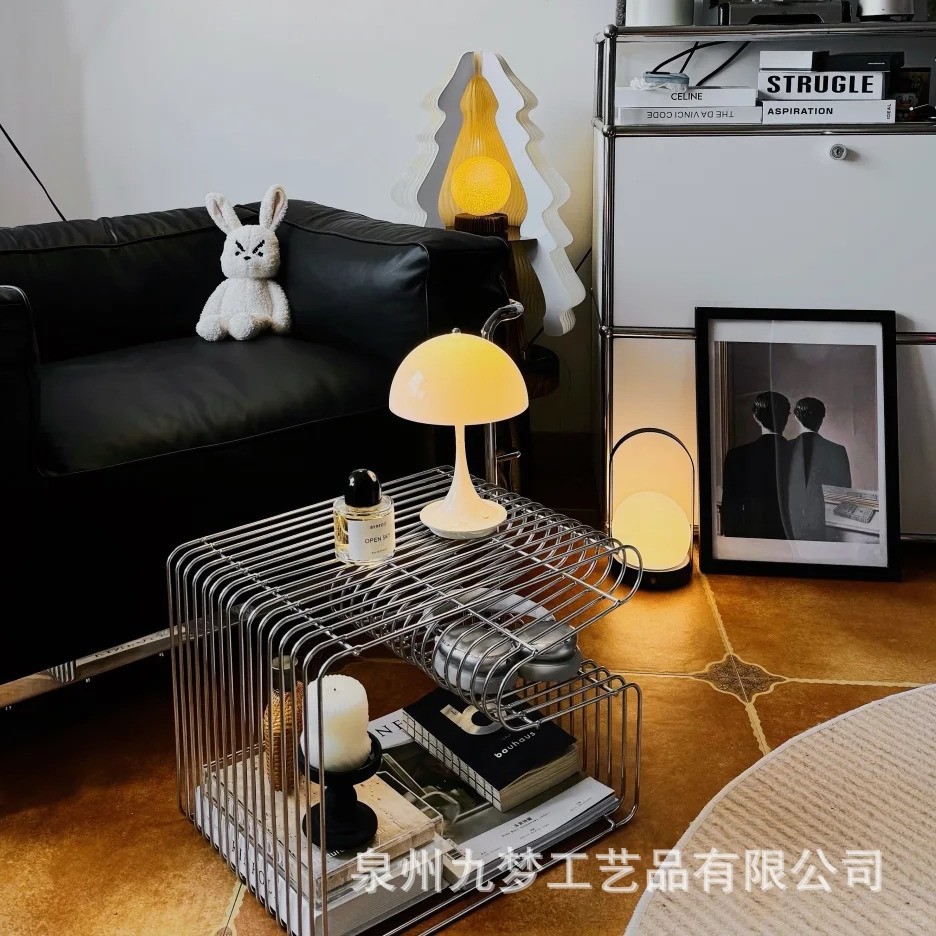 Lighting And Decor Magazine - Foreign trade simple book and newspaper