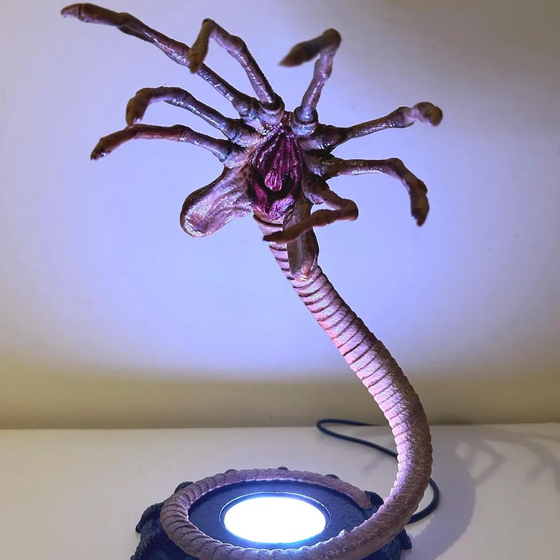 Alien Facehugger Lamp Nightlig - Lighting Decor Items ulasan dan harga